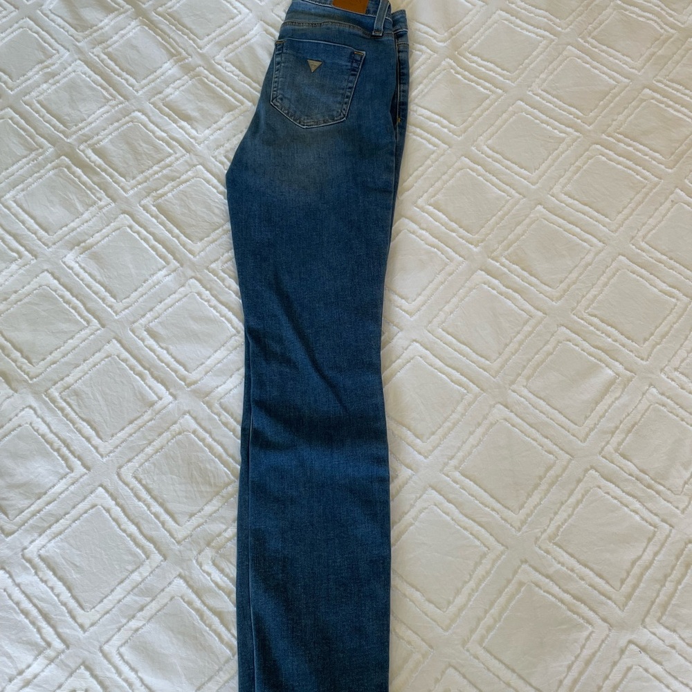 GUESS Jeans - Picture 3 of 6